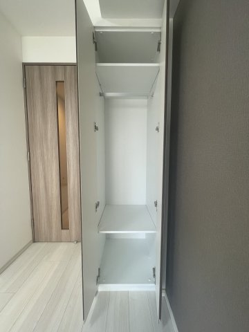 エヌステージ秦野駅前0305号室 収納