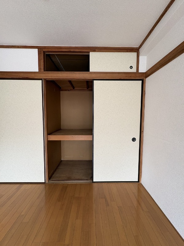 コーポ大野2階 収納