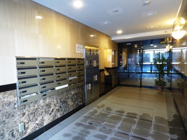 ルーブル千鳥町 エントランス