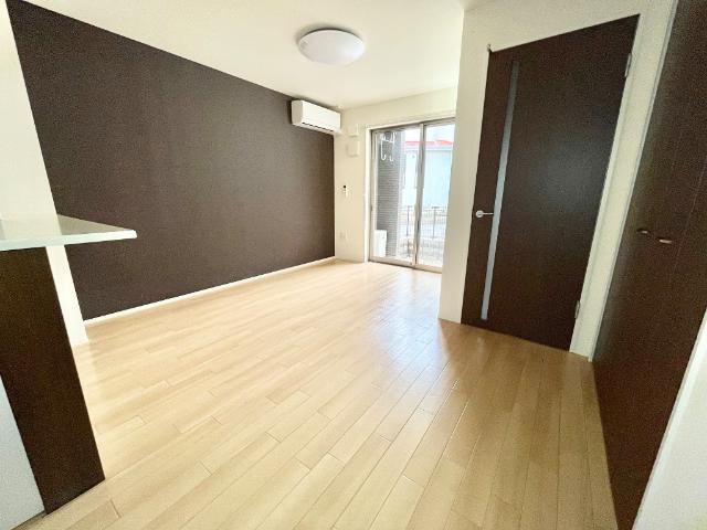 コンフォートヴィラ103号室 リビング