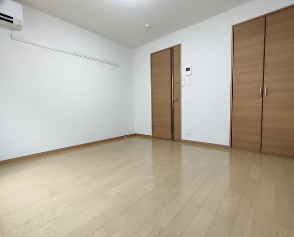 カーサバウム1階 同建物別部屋の参考画像