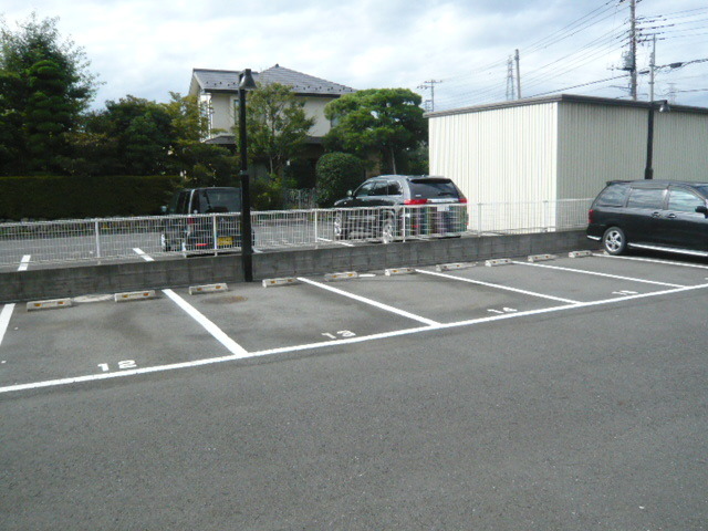 Ｄｅｍｅｕｒｅ　ＭＴＲ0207号室 駐車場