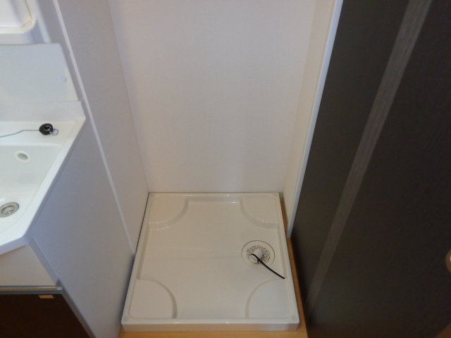 Ｅ・Ｊハウス101号室 洗濯機置場