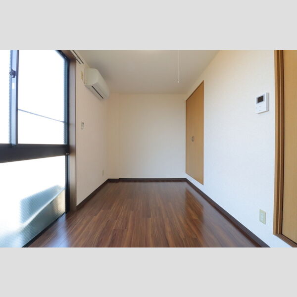 アムールプリエ 洋室