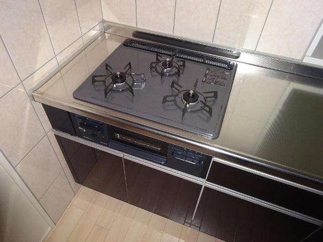 あすみが丘パレス ３口ガスコンロ