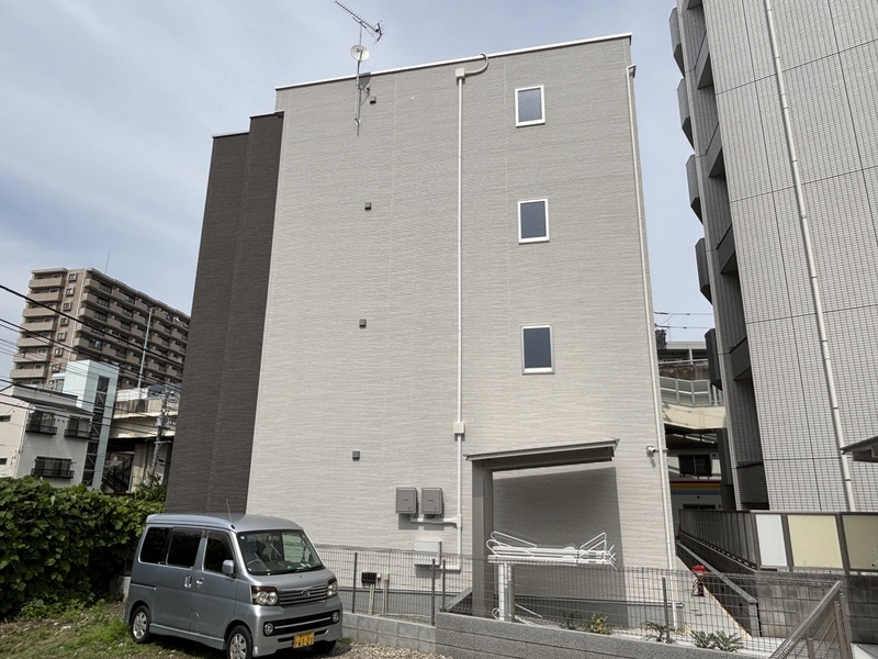 リブリ・鴨居4階 外観