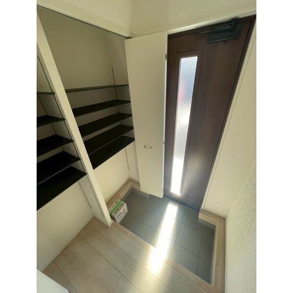 クレイドルガーデンさいたま市西区飯田新田第2　1号棟 玄関