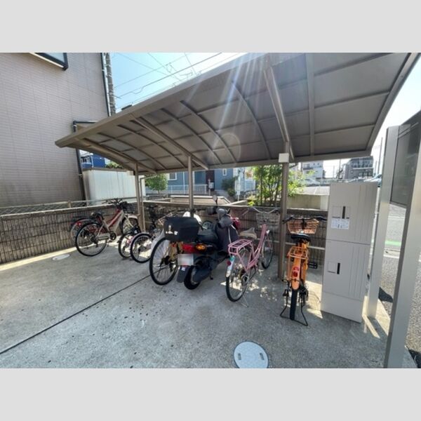 サンセール 駐輪場