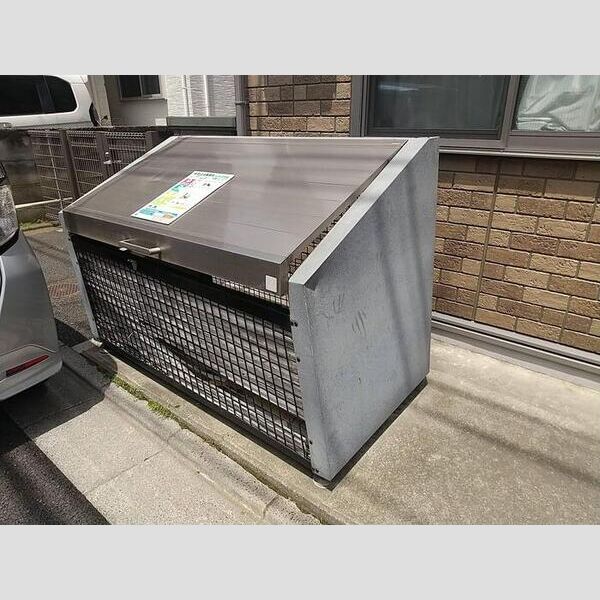 レーヴ平和台 ゴミストッカー