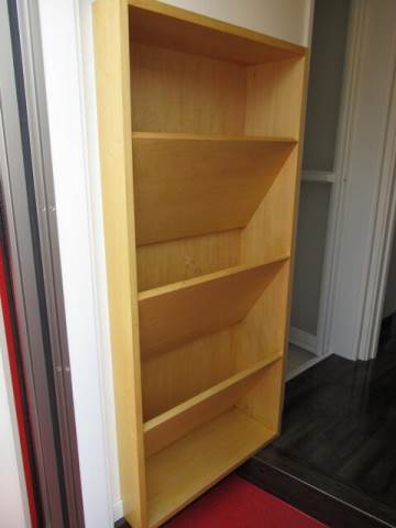 シモンズ・ホール2階 収納