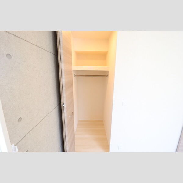 D-ROOM　YATSU201号室 ウォークインクローゼット