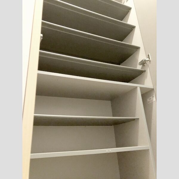 Toit Vert(トワ　ヴェール)102号室 シューズボックス