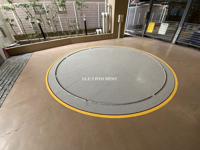 パレステュディオ渋谷本町2階 敷地内駐車場