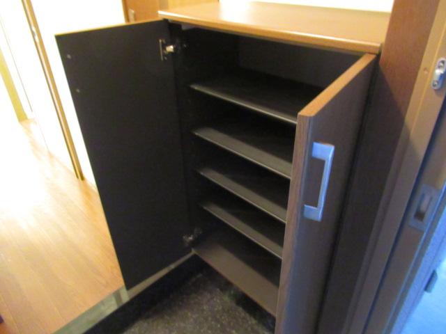 プレイス103号室 玄関