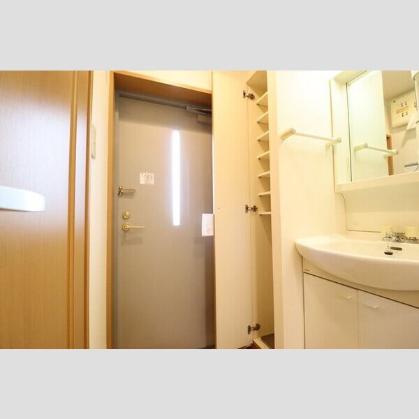 パティオ坂巻301号室 シューズボックス