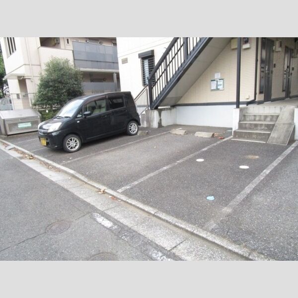 ヒルサイドテラス 駐車場