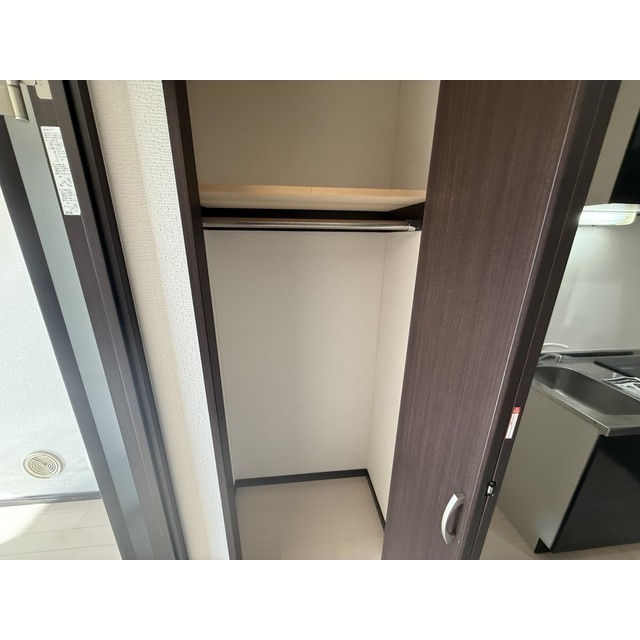 セゾン・ドゥ・ブランシェ千葉中央401号室 内観