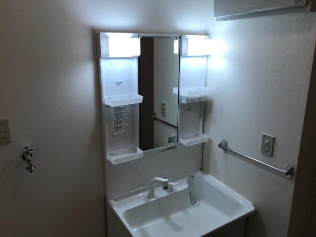 ローズウッド草花101号室 洗髪洗面化粧台