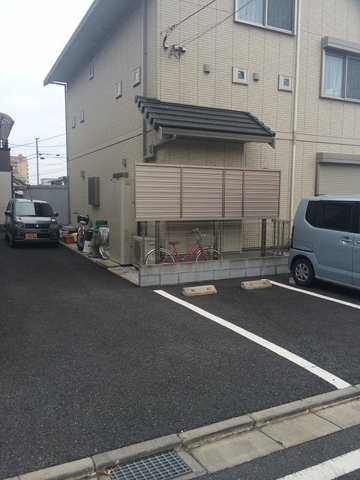 カメリア1階 駐車場