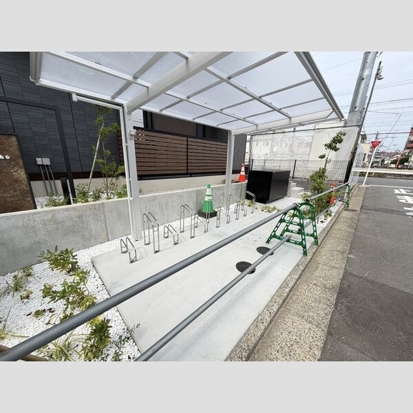 ブルマーレ湘南台 駐車場