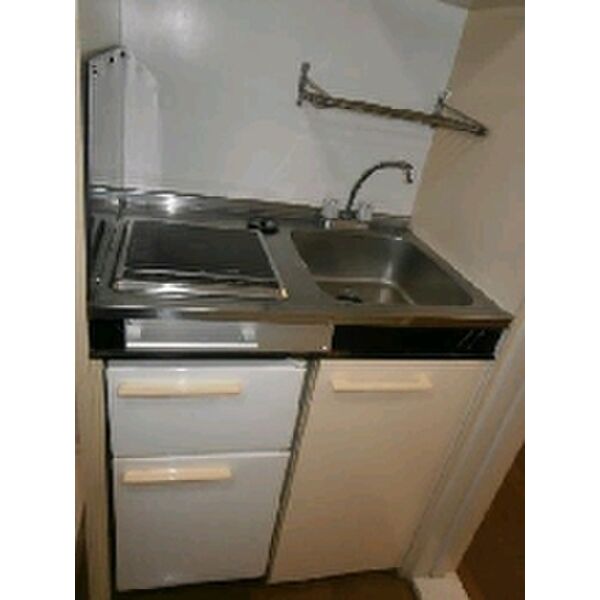 コーラル鵠沼0104号室 キッチン