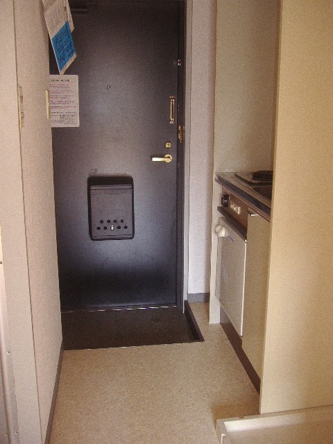 あかるハイム１１ 玄関