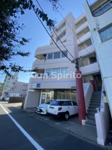 セゾン立野101号室 駐車場