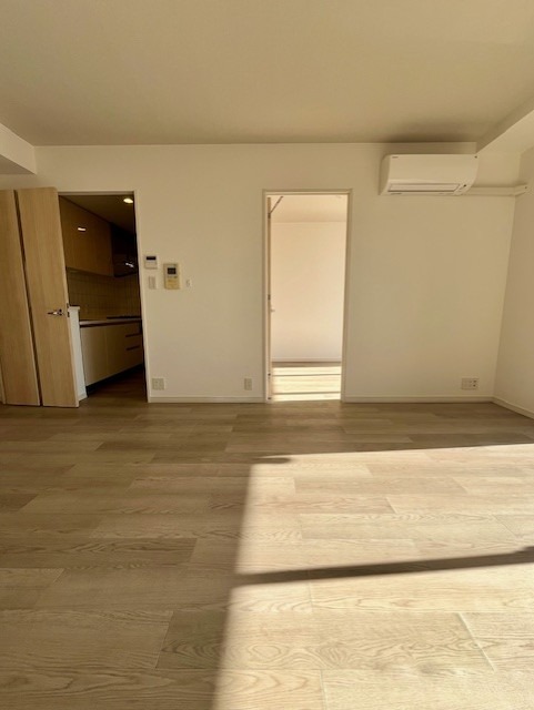 レジディアタワー上池袋（タワー棟）7階 リビング