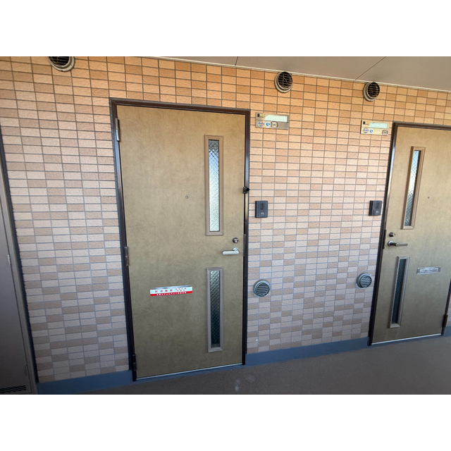 エトワールチヒロ203号室 玄関