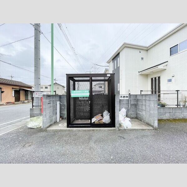 アーバンライフⅡ203号室 ゴミ置き場
