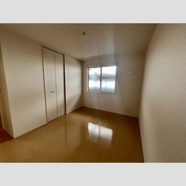 プレジャー202号室 洋室