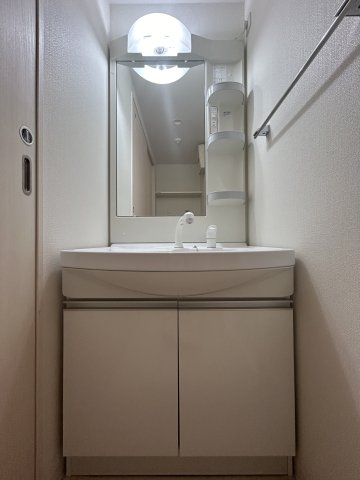 ケーディーエックスレジデンス上野毛407号室 洗面