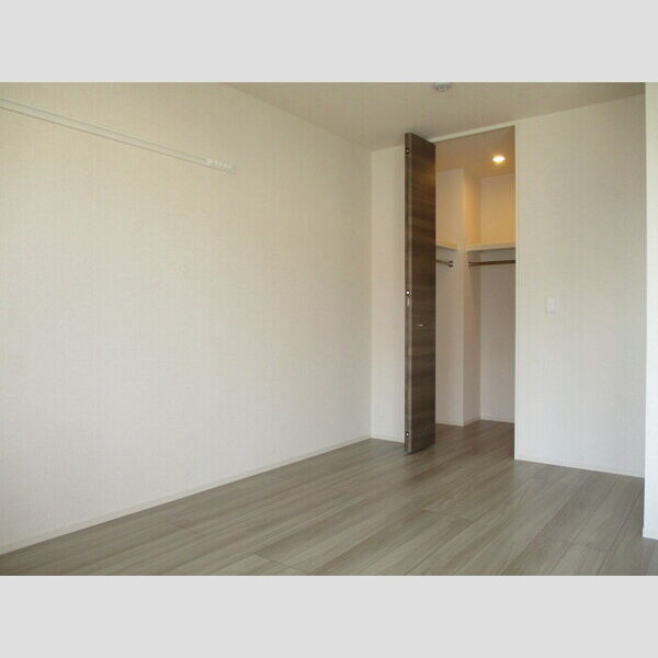 クレスト都賀102号室 洋室