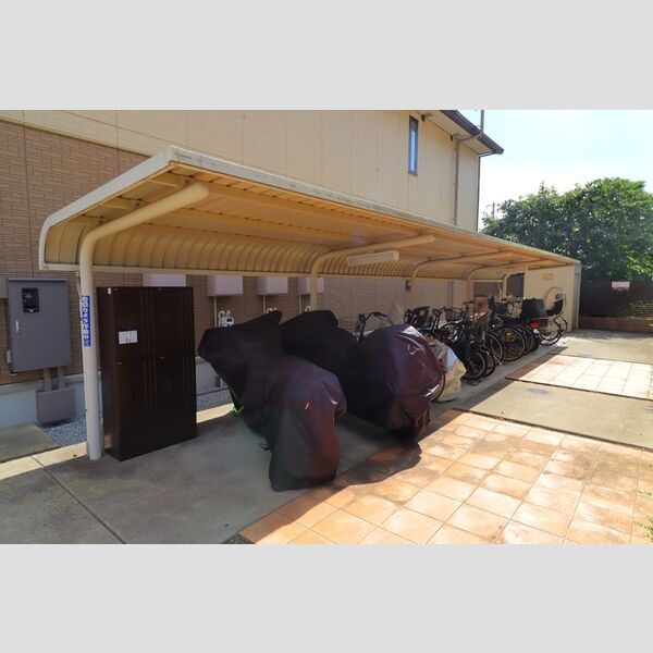 Bogor Residence 駐輪場