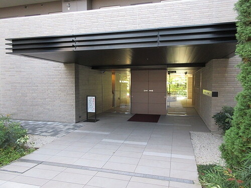 アクアブリーズ川崎 エントランス　※2021年11月撮影