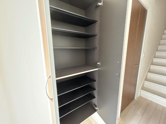 キャメロット八王子202号室 収納
