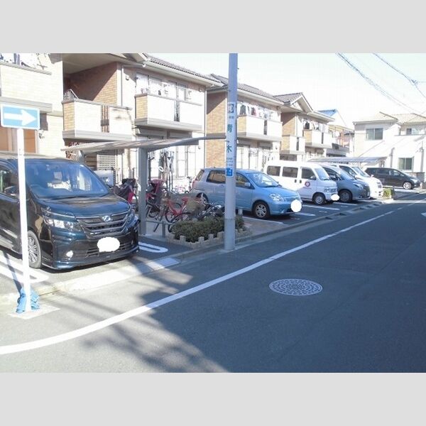 Gemini　B棟 駐車場