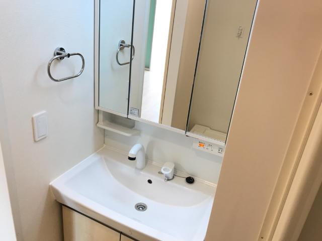 知庵（ちあん） 洗髪洗面化粧台