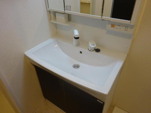 エルフェイム 洗髪洗面化粧台