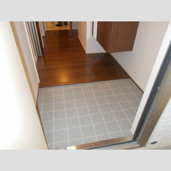 ヴューテラス寺尾の森　B 玄関