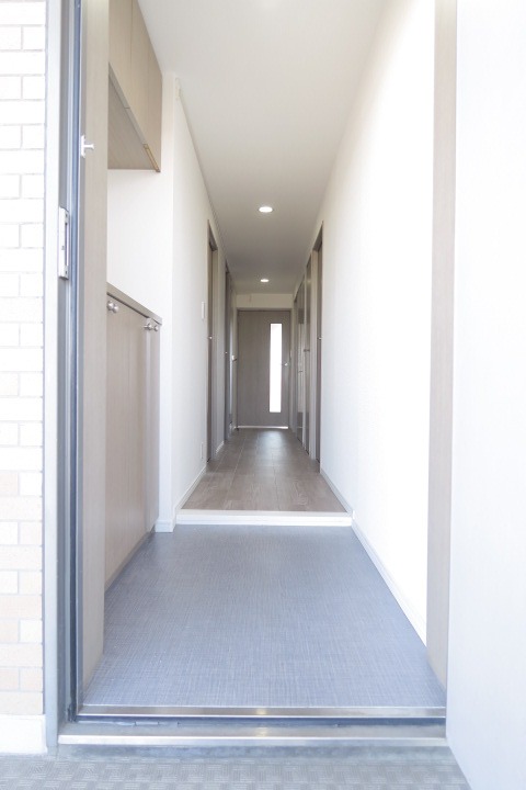TRガーデン蕨（旧PLENDY蕨）3階 玄関