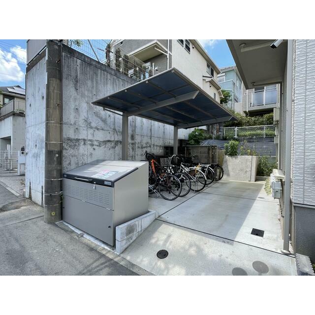 エムヒルズ1階 駐車場