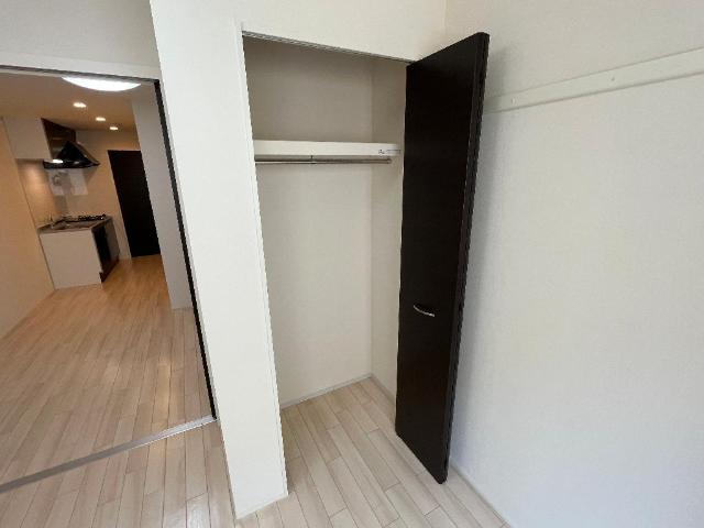 プレジ・マルトモ(ＰＲＥＳＩ・ＭＡＲＵＴＯＭＯ)105号室 収納