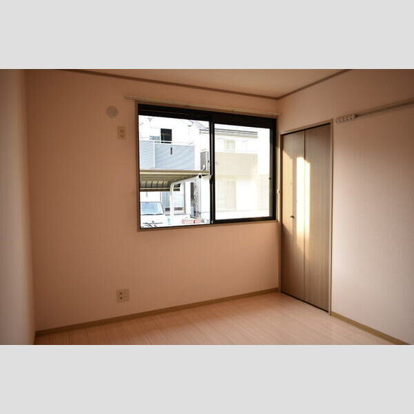 プリシェール蔵 洋室