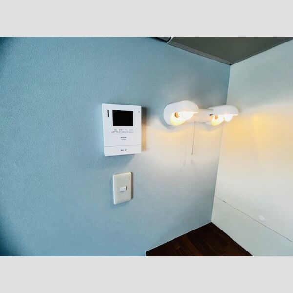 ハイムカメリア106号室 モニター付きインターホン