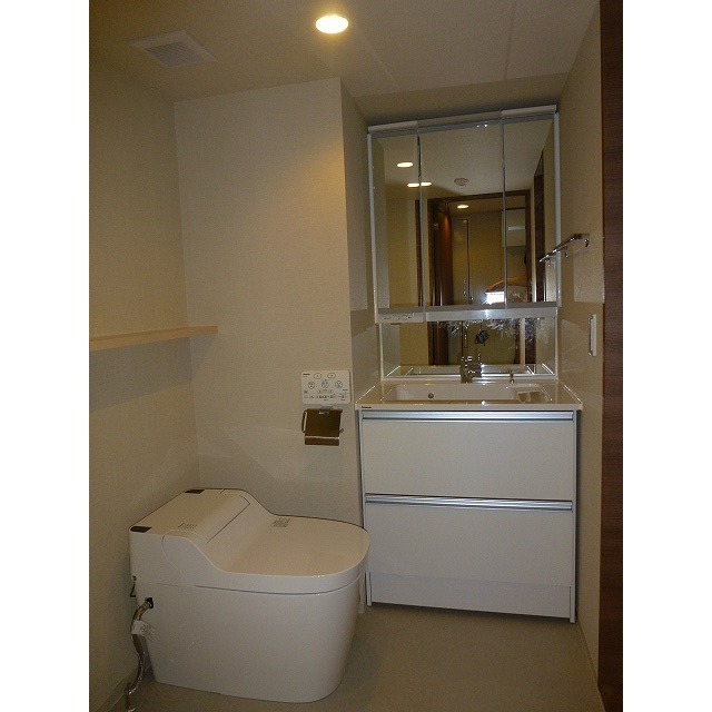 ホテル&レジデンス六本木　住居11階 同建物別部屋の参考画像