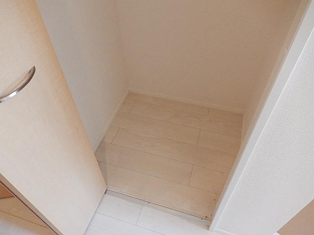 ジェントリー 廊下横収納