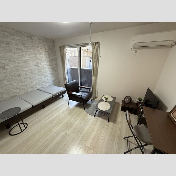 ダイヤモンドハイツ205号室 リビング