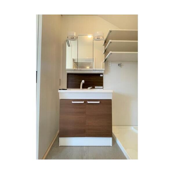 杉並区和泉1丁目貸家A号室 洗面