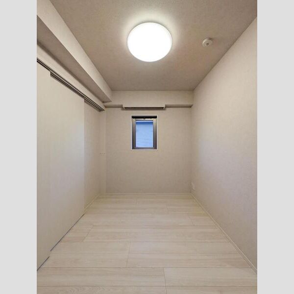 Alivis東十条402号室 リビング